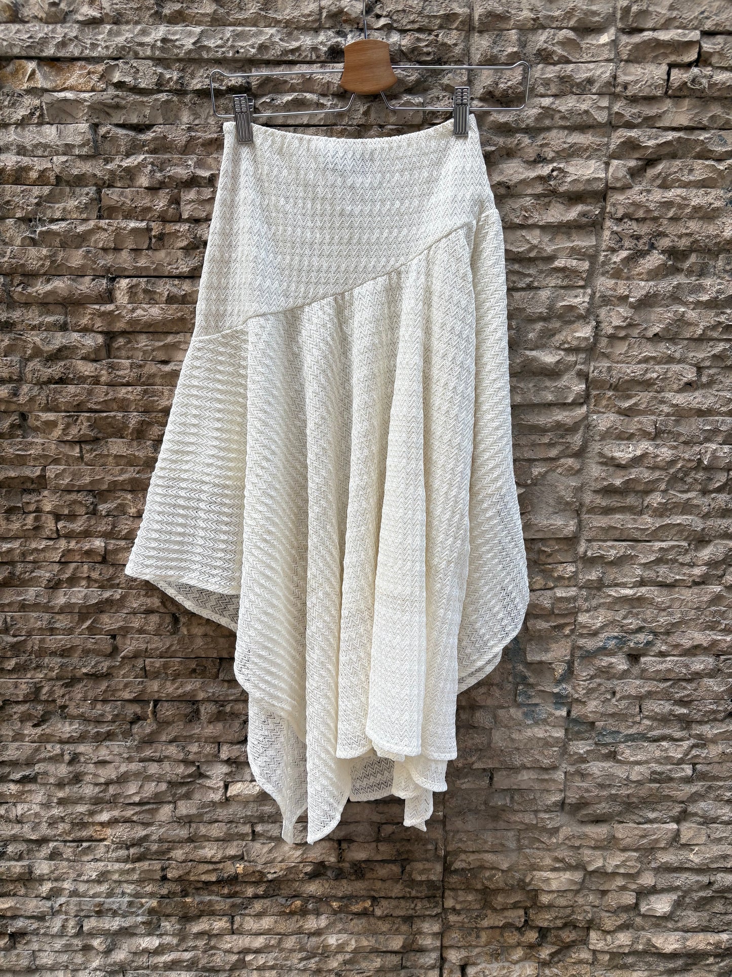 ZOTTIER. Falda asimétrica modelo ´snow´. T S