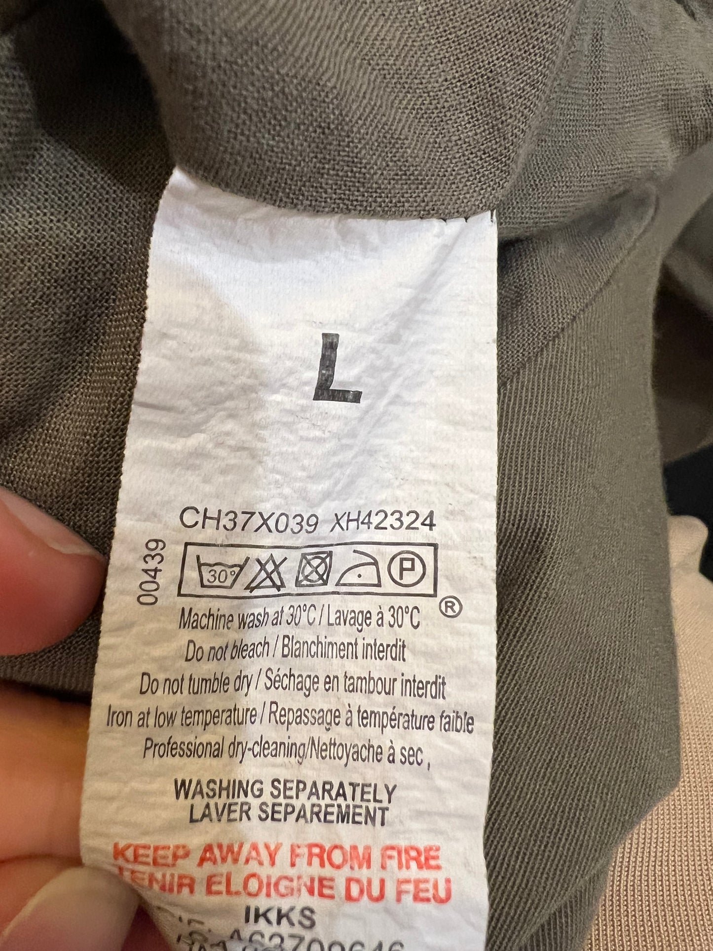 IKKS. Parka verde troquelada T.l