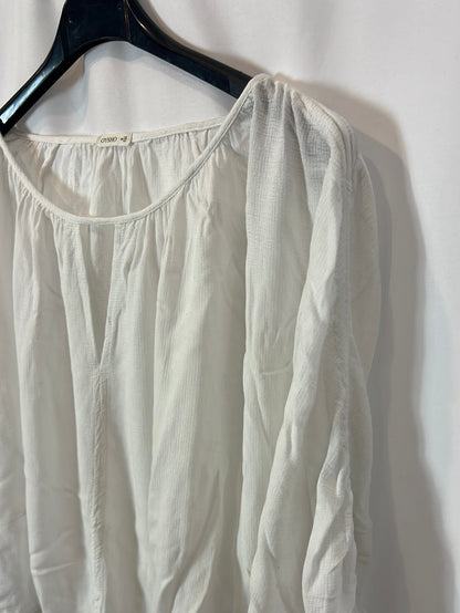 OYSHO. White gathered Ts top
