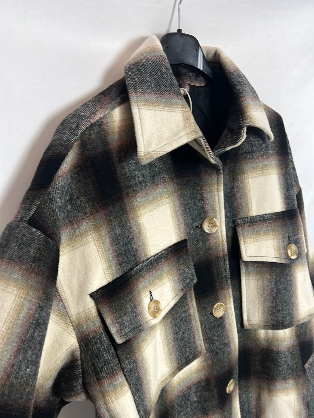 PULL&BEAR . Sobrecamisa cuadros oversized . T S