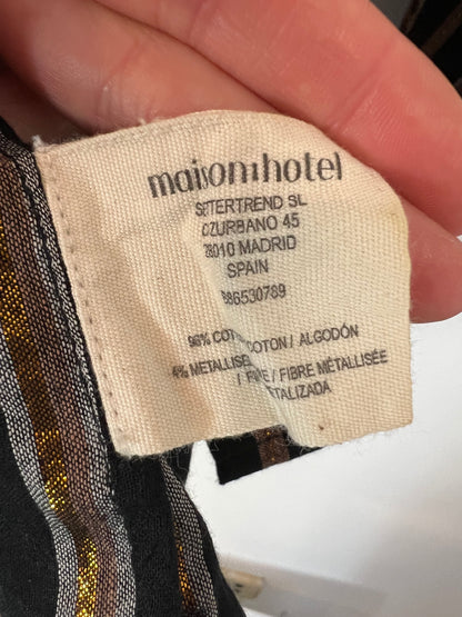 MAISON HOTEL. Black striped blouse Tu(S)