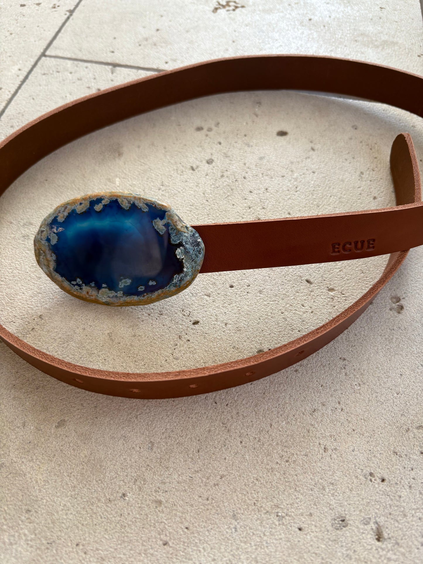 ECUE. Stone brown leather belt. TS