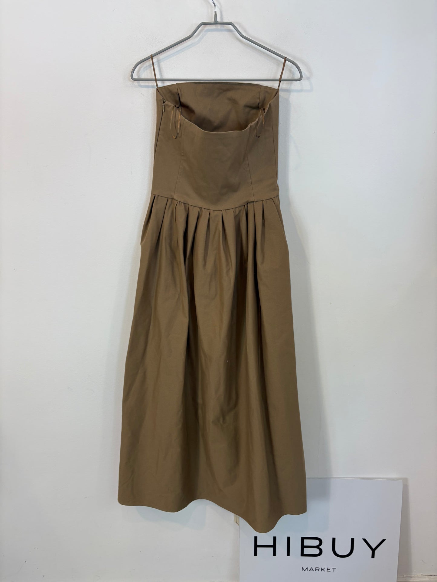 ZARA. Vestido palabra de honor caqui