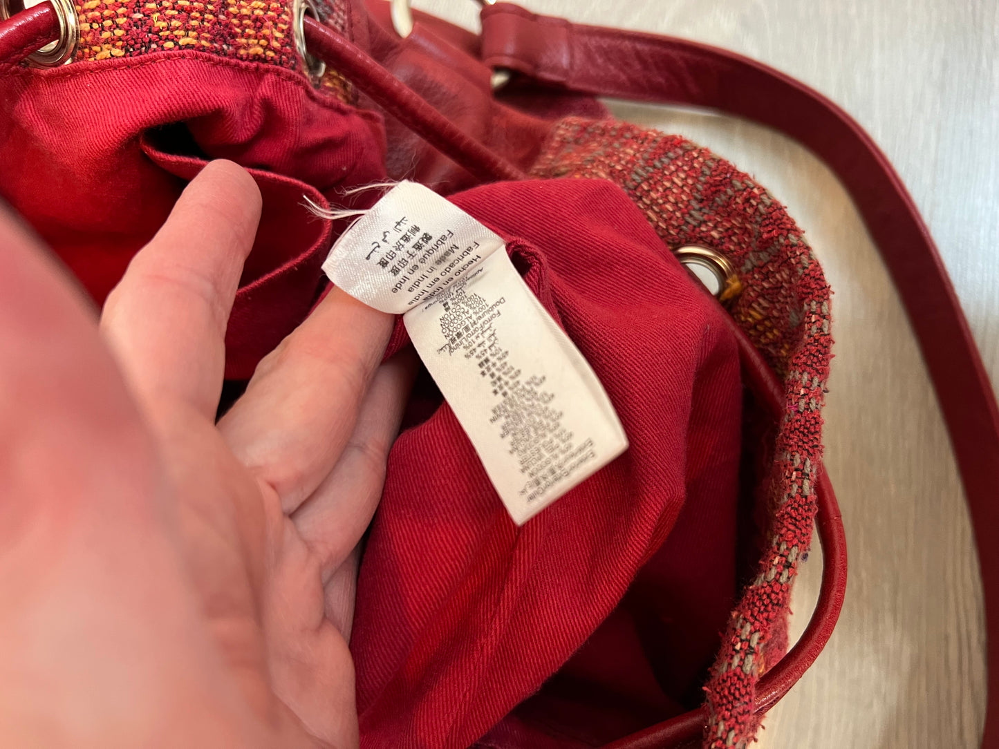 BIMBA Y LOLA. Double-textured sack bag