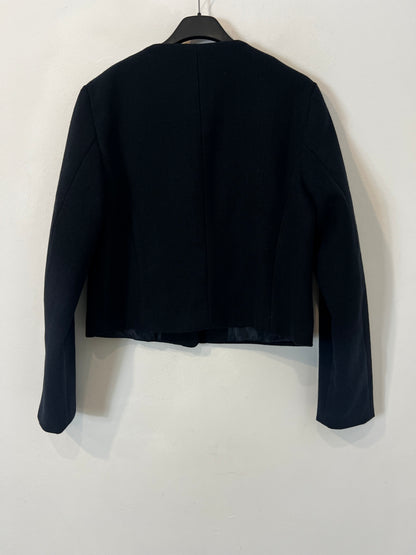 ZARA. Chaqueta azul botones dorados