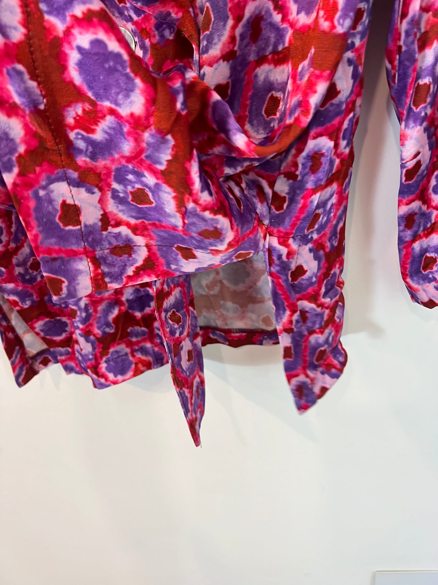 PESTANA. Chaqueta fluida estampada botones nácar. T M