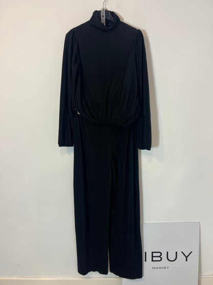 KIABI. Total look negro plisado T.s