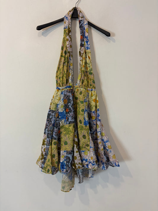 ZARA. Vestido corto estampado detalle espalda