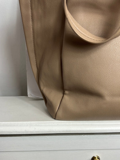ZARA. Bolso tote  beige