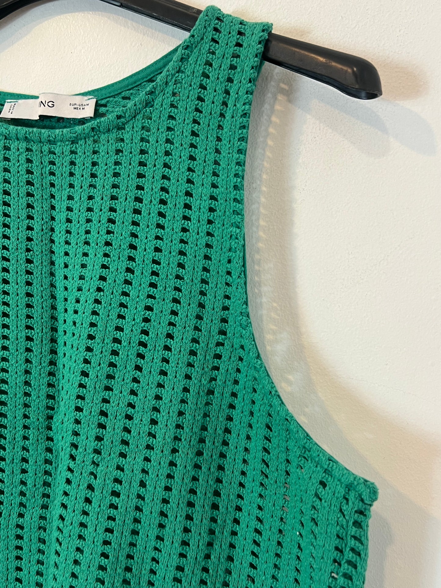 MANGO. Green die-cut set Ts/m