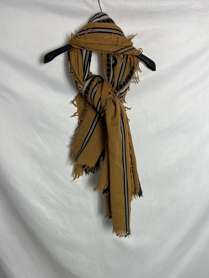 MASSIMO DUTTI. Pañuelo mostaza/camel estampado