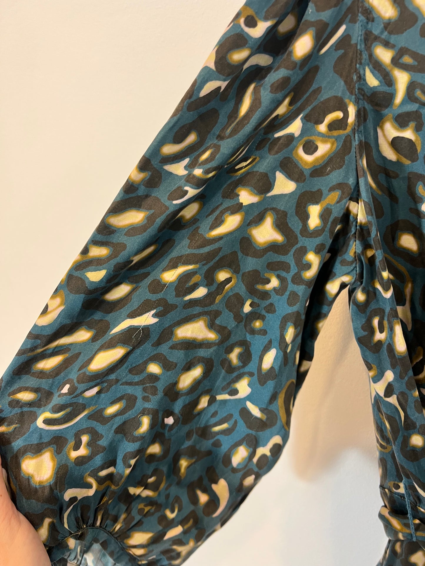 SOEUR. Flowy midi dress with belt. Size 36 (Tara)