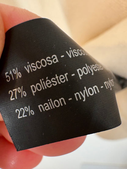 ZARA. Falda corta punto elástico