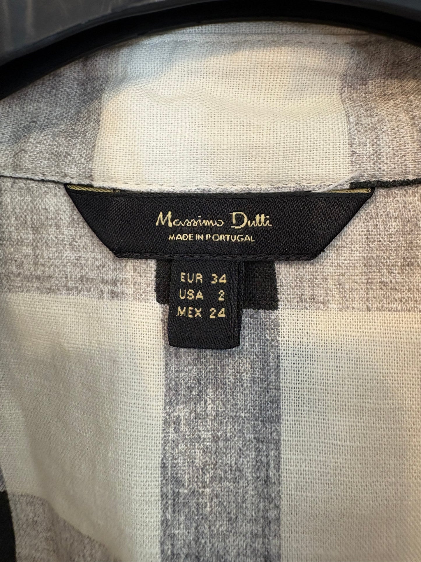 MASSIMO DUTTI. Linen shirt dress. T 34