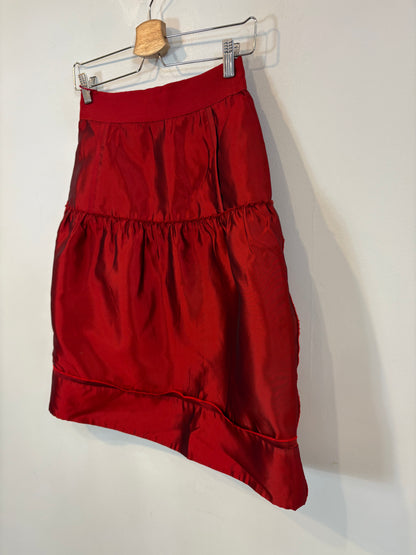 DOLCE & GABBANA. Falda midi roja vuelo