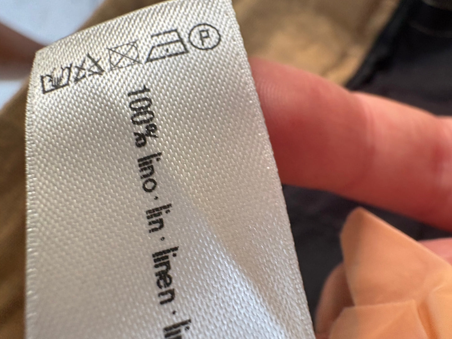 UTERQÜE. Pantalón camel lino. T M (tara)