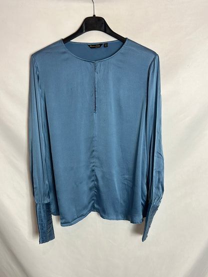 MASSIMO DUTTI. Blusa azul satinada pulís. T 40 (Tara)