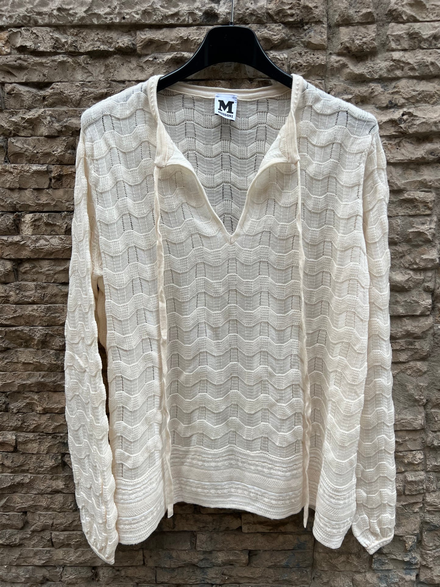 MISSONI. Beige knit top with sleeve detail. TM 