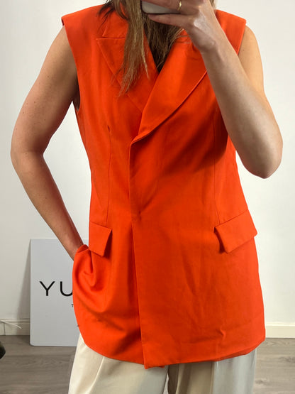 ZARA. Total look naranja chaleco y pantalón. T L/XL