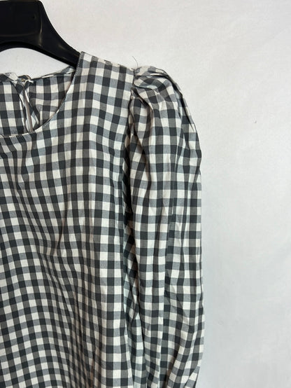 OTRAS. Blusa gris y blanca cuadros T.(u)