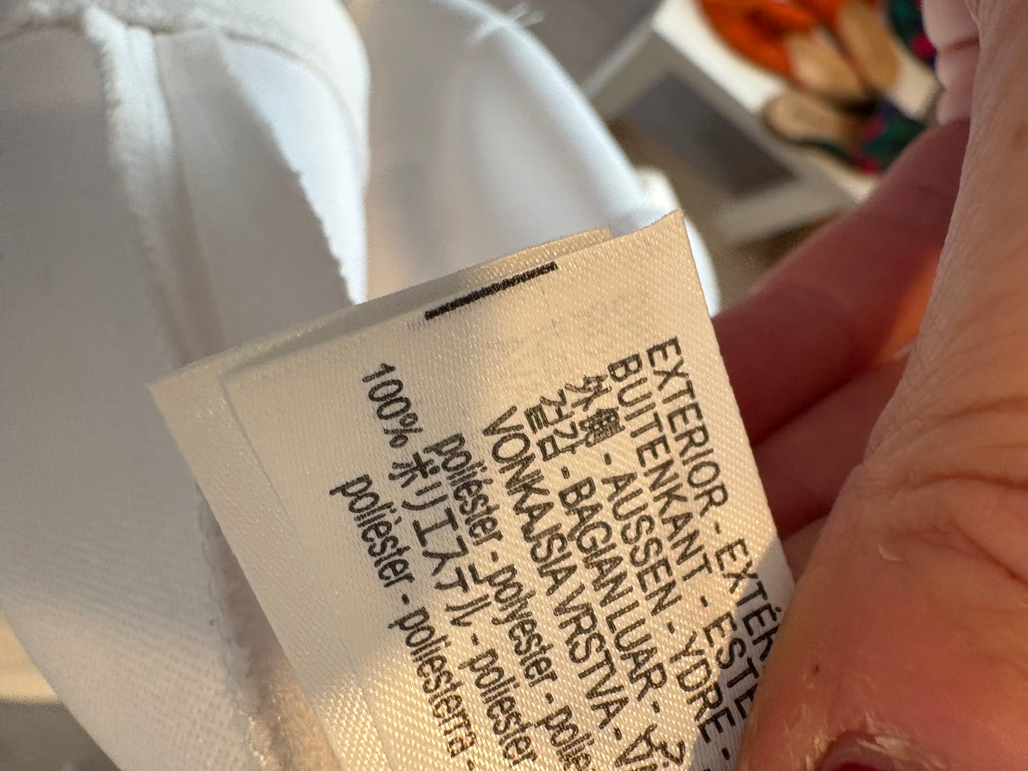 ZARA. Top blanco detalle volante