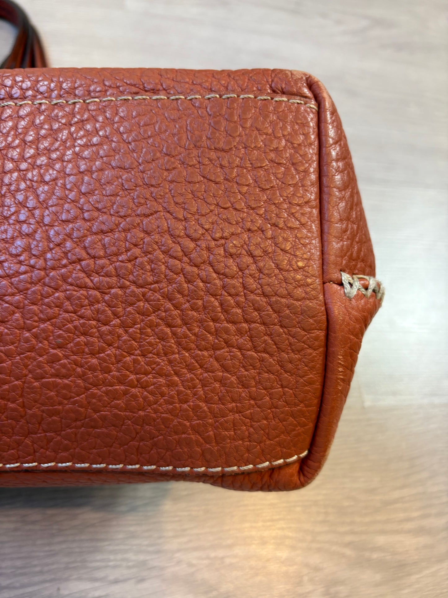 CAROLINA HERRERA. Bolso de hombro piel asa multiple