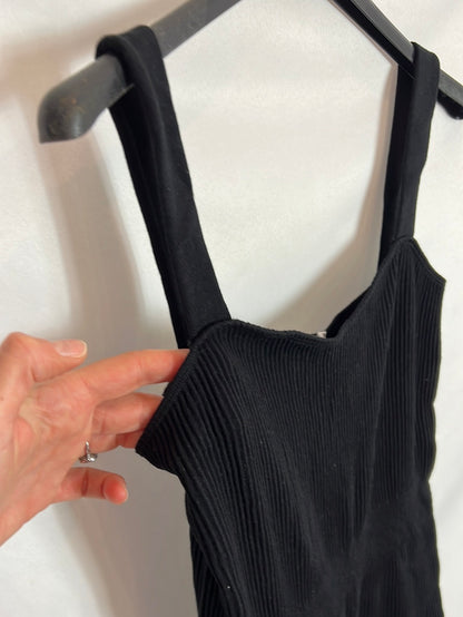 MANGO. Mono elastico negro canalé . T M