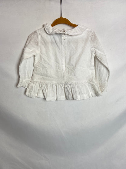 OTHERS. White plumeti blouse with ruffle. Size 12 months