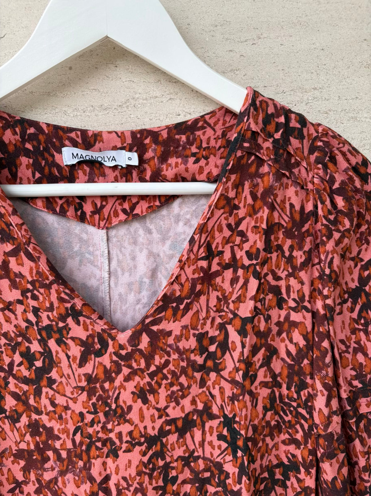 MAGNOLYA. Vestido midi estampado bolsillos