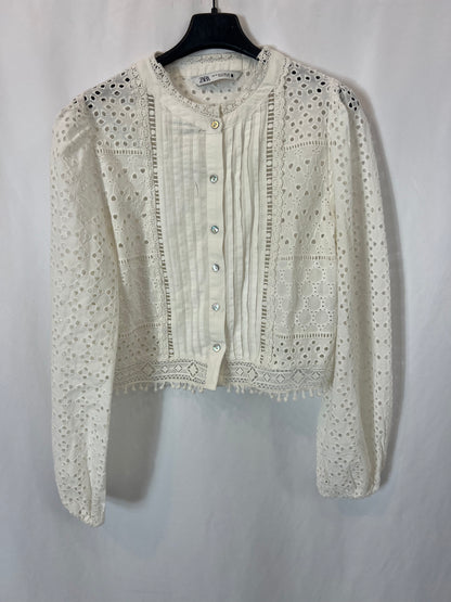 ZARA. White die-cut blouse/jacket. TS