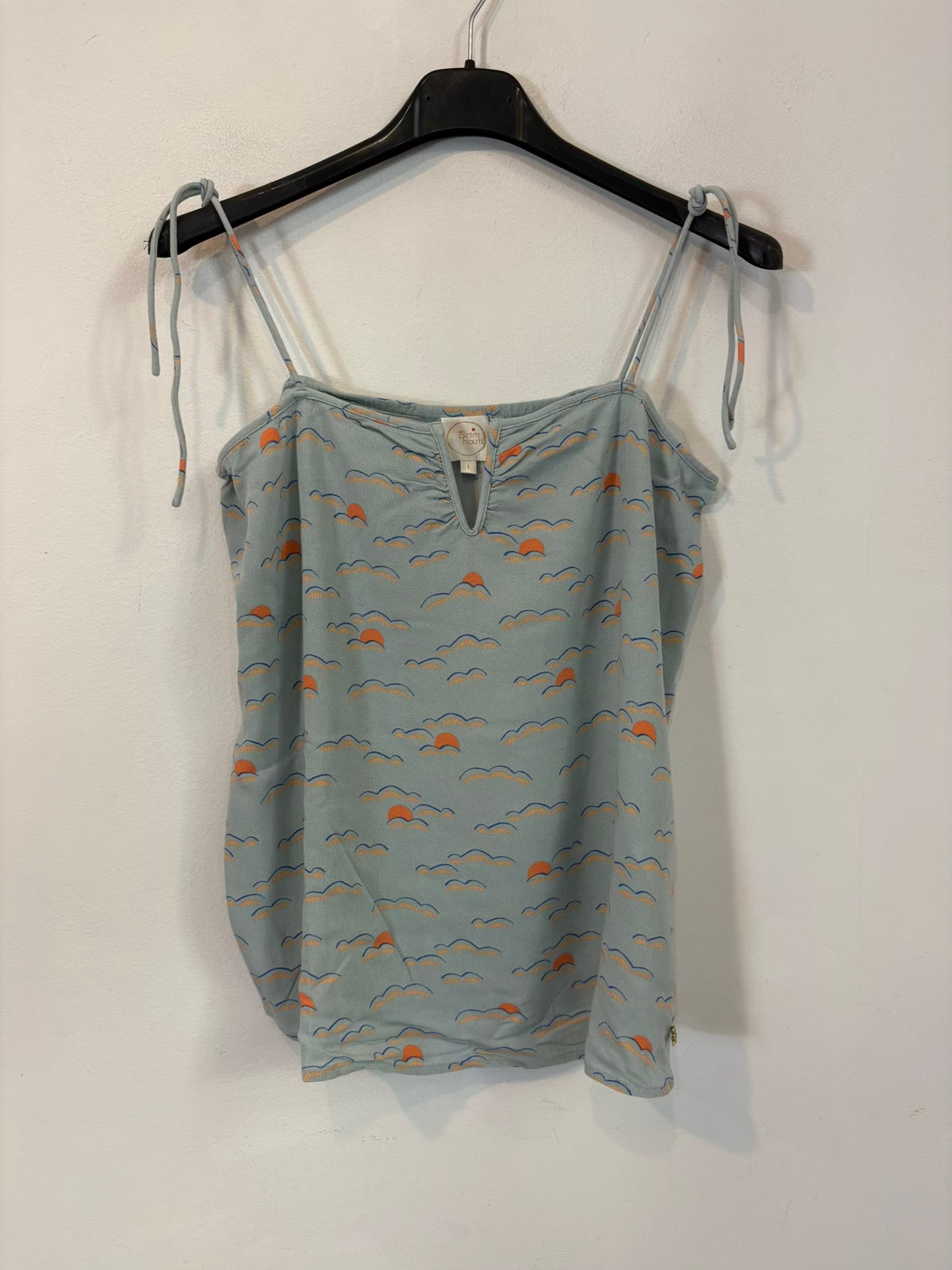 DES PETITS HAUTS Top azul claro estampado