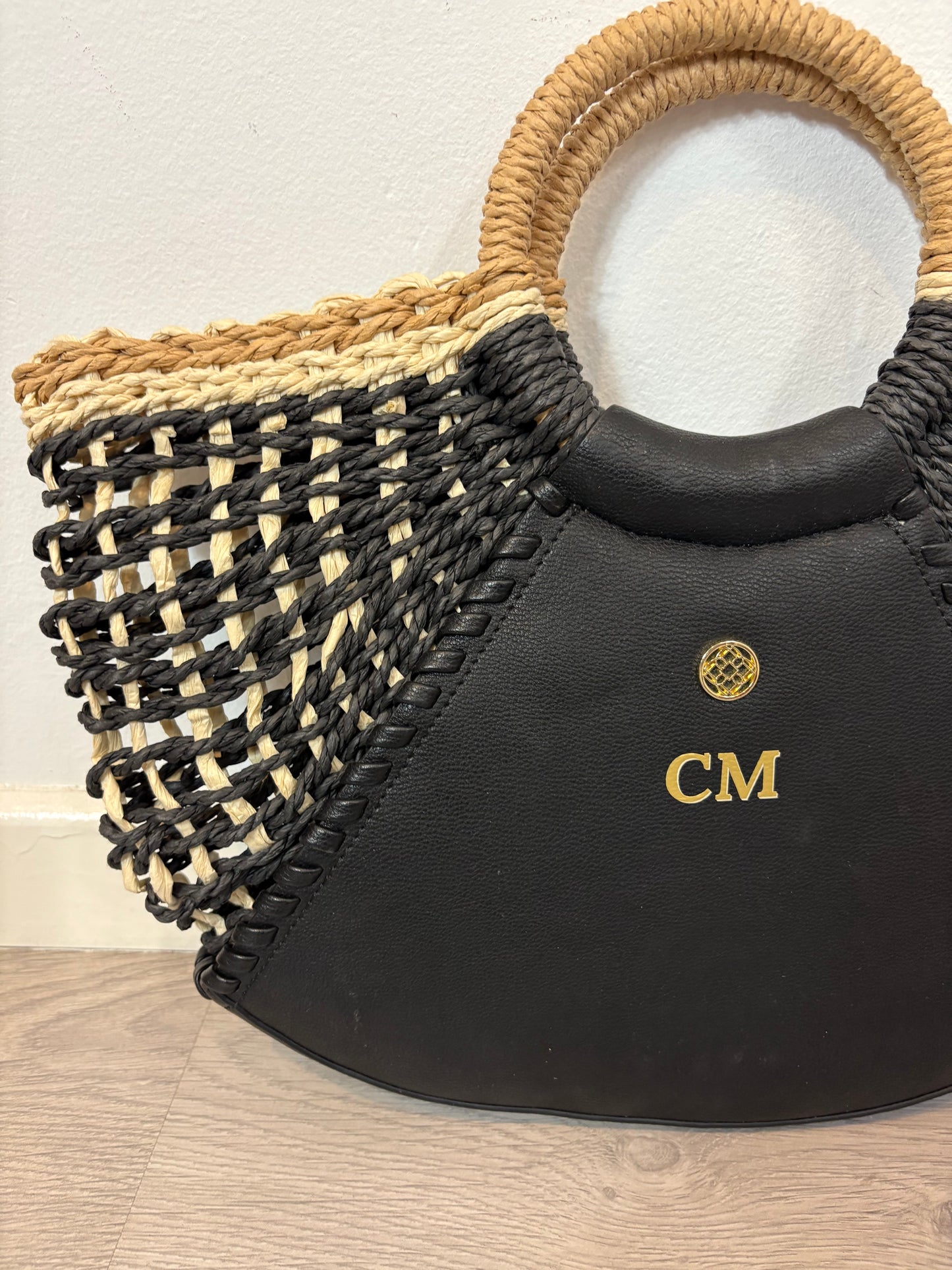 LONBALI. Bolso de mano siglas