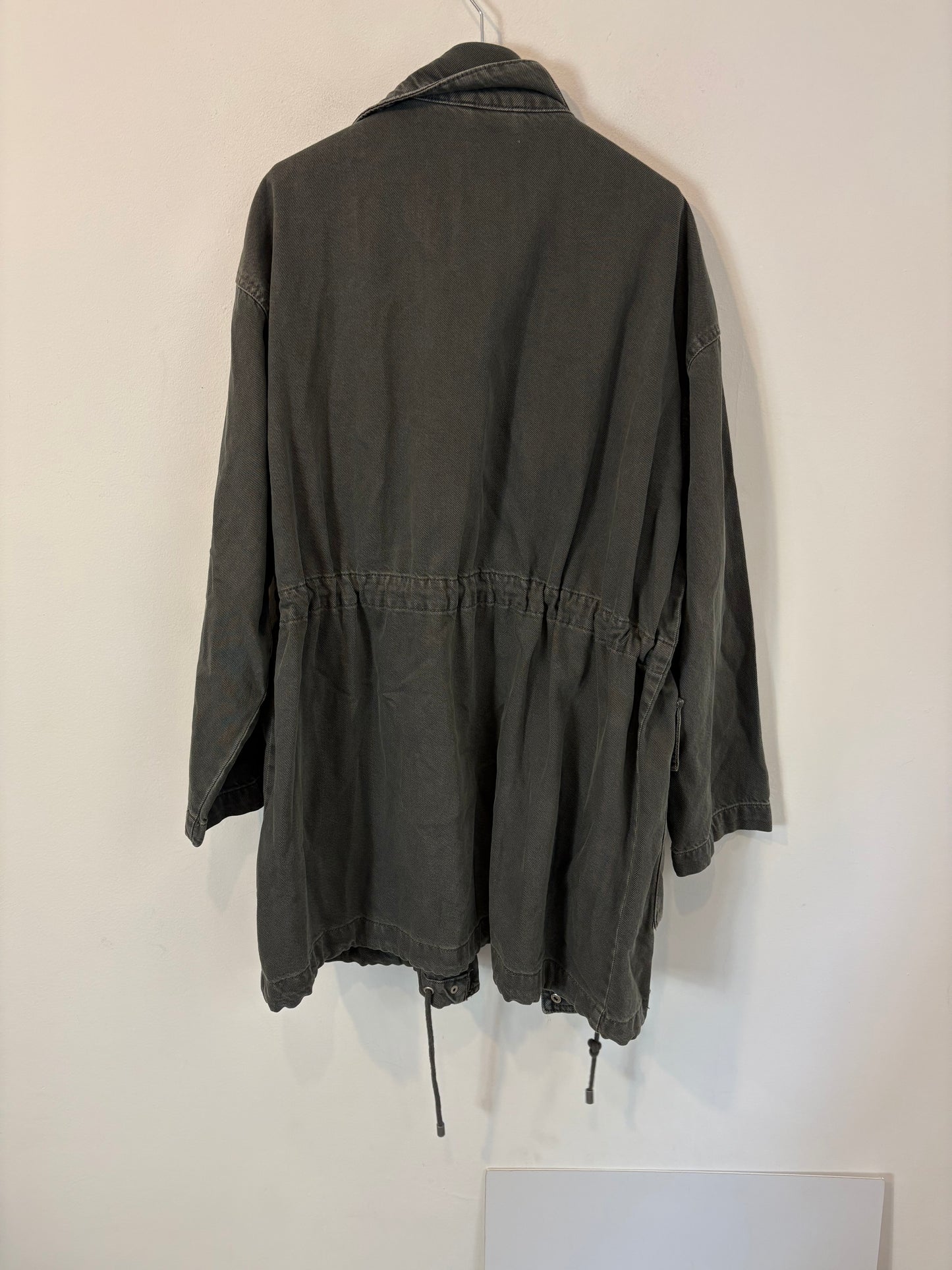 ZARA. Parka denim bolsillos