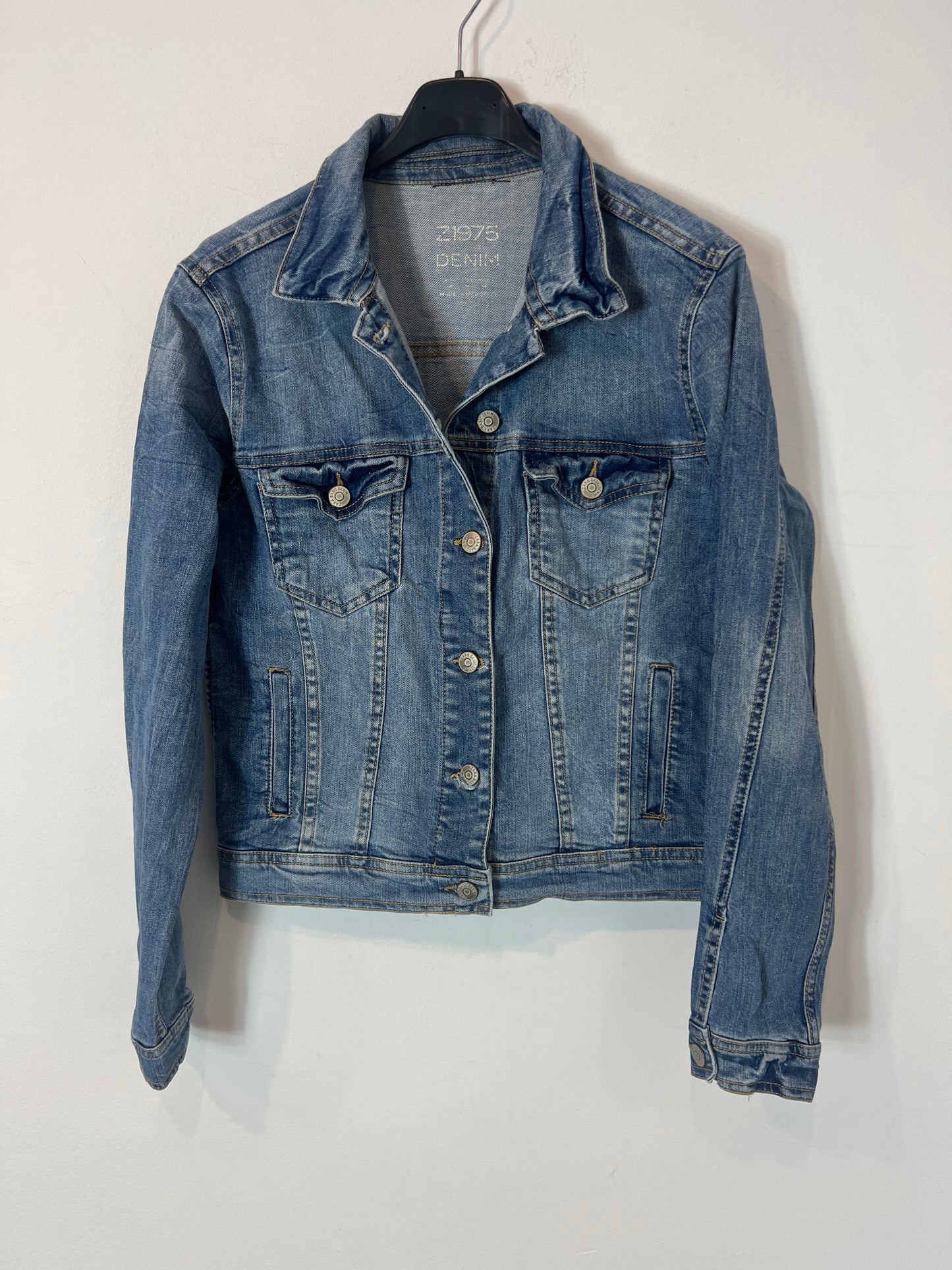 ZARA. Chaqueta denim semi elástica. T M