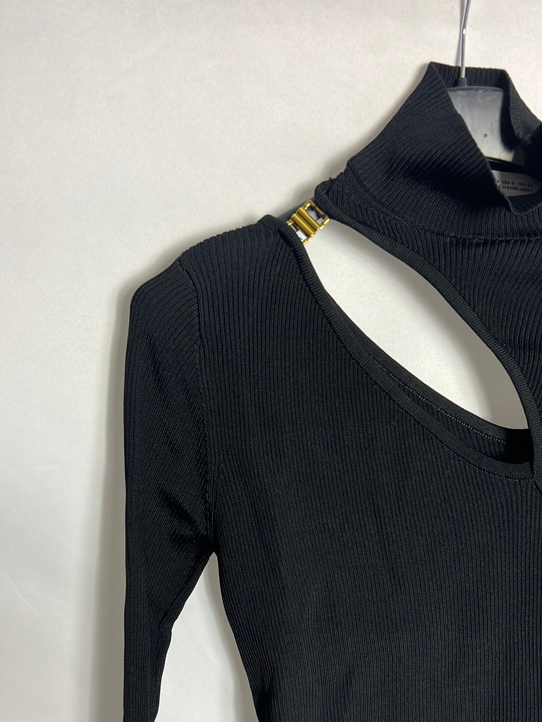 ZARA. Top negro canalé  aperturas. T S