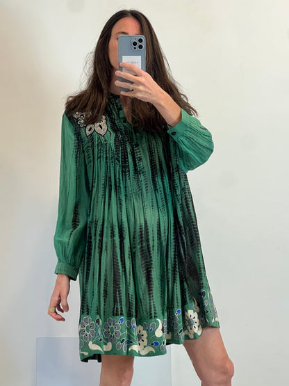KAVITA BHARTIA. Vestido corto estampado