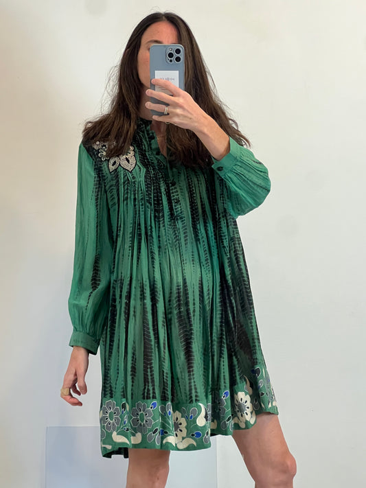 KAVITA BHARTIA. Vestido corto estampado