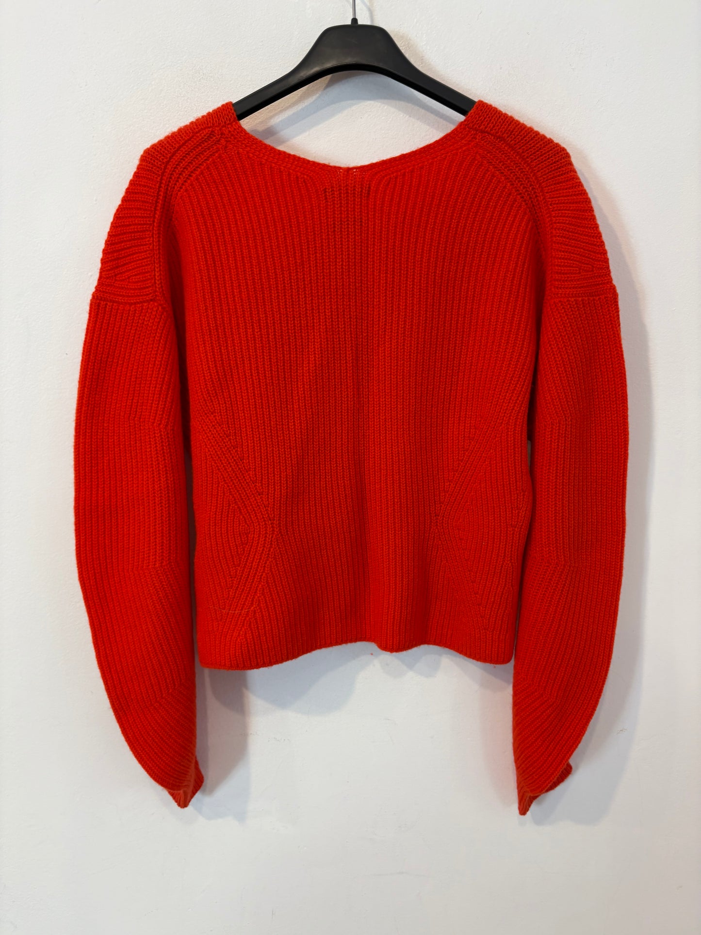 MASSIMO DUTTI. Jersey rojo con lana