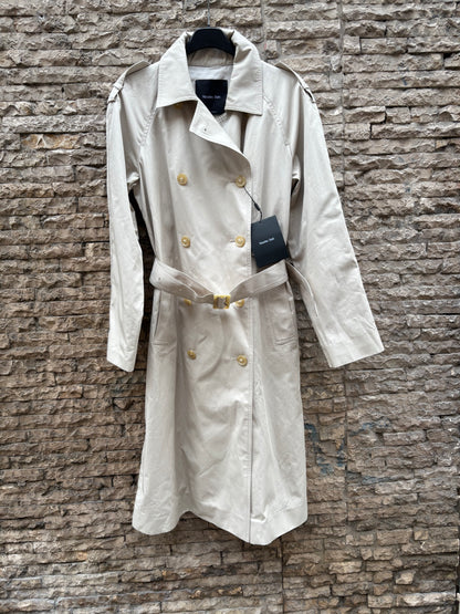 MASSIMO DUTTI. Gabardina beige clásica