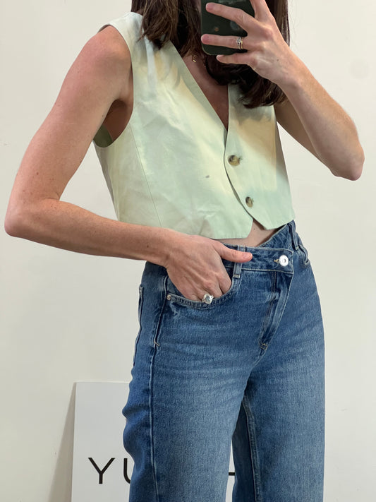 ZARA. Chaleco verde cropped