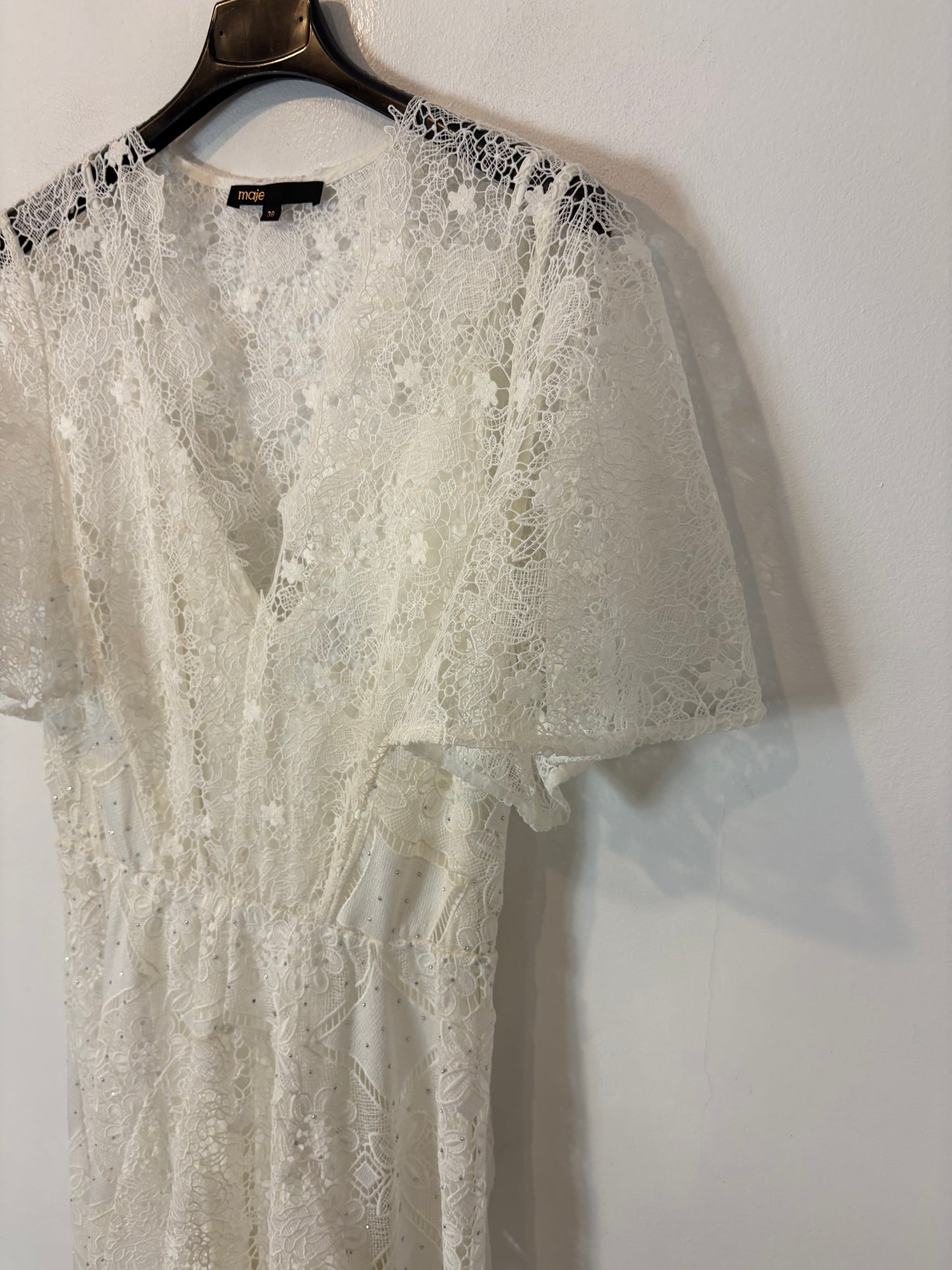 MAJE. Vestido blanco encaje