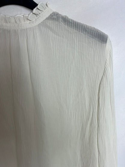 OTRAS. Blusa fluida plisada. T M