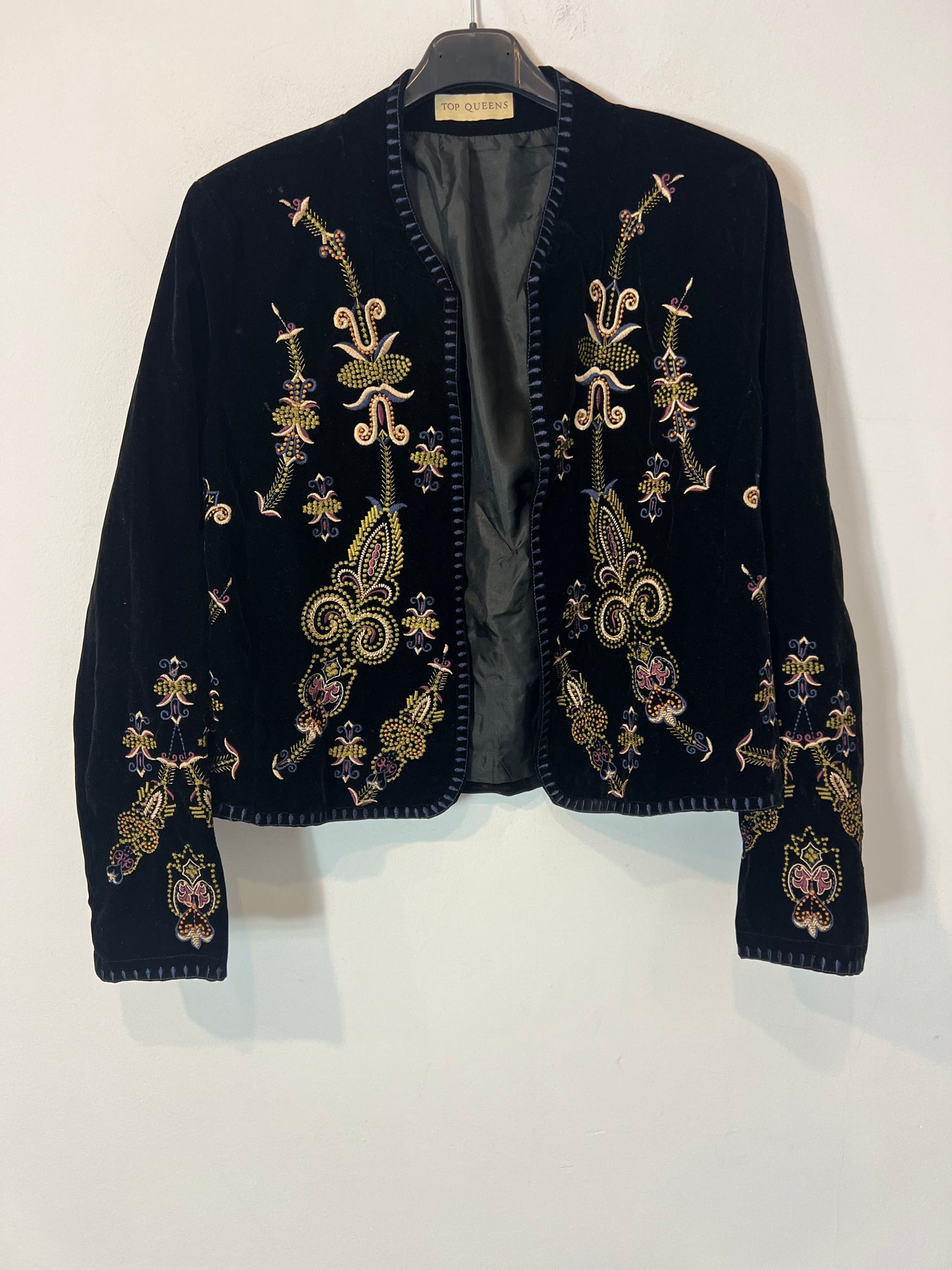 TOP QUEENS. Chaqueta terciopelo bordada. T XS/S