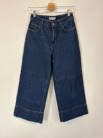SESSÚN. Green corduroy trousers. Size 36