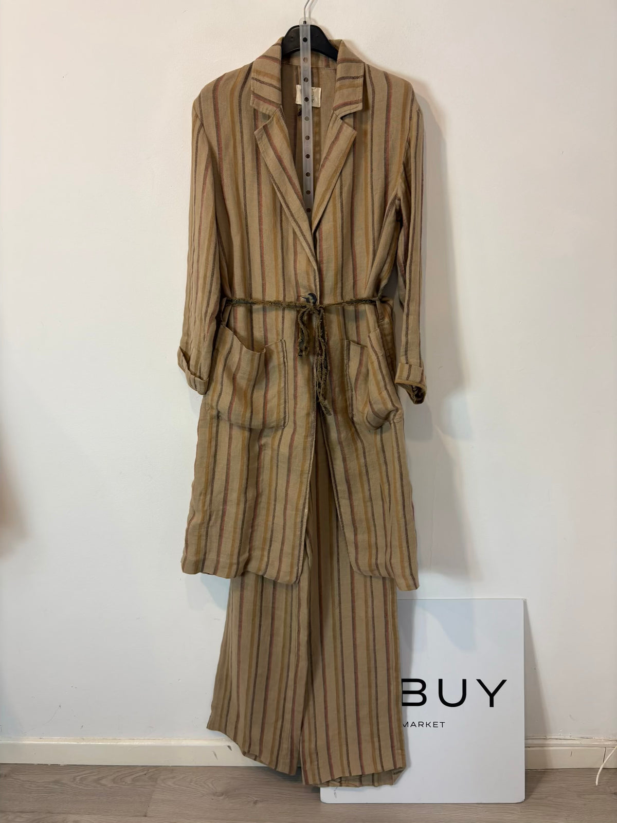DIEGA. Conjunto lino rayas chaqueta y pantalón