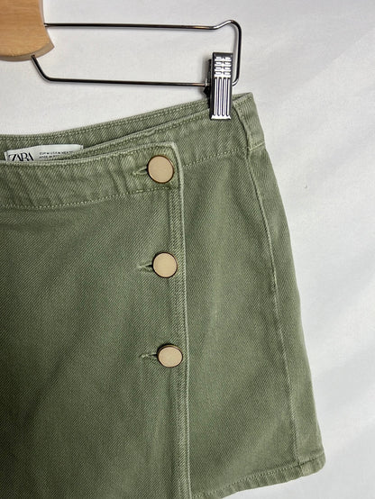 ZARA. Falda pantalón verde denim. T M