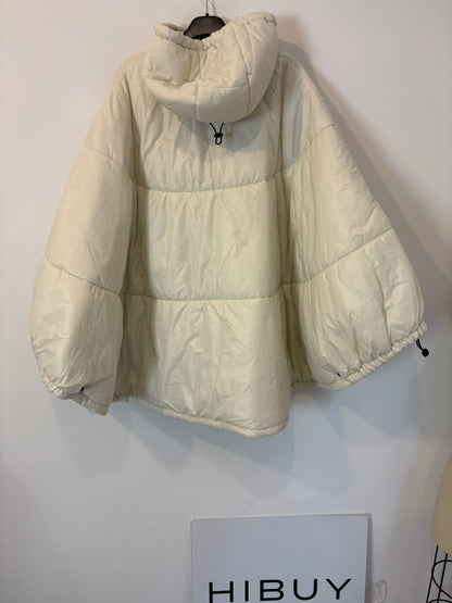 ZARA. Plumas blanco efecto capa