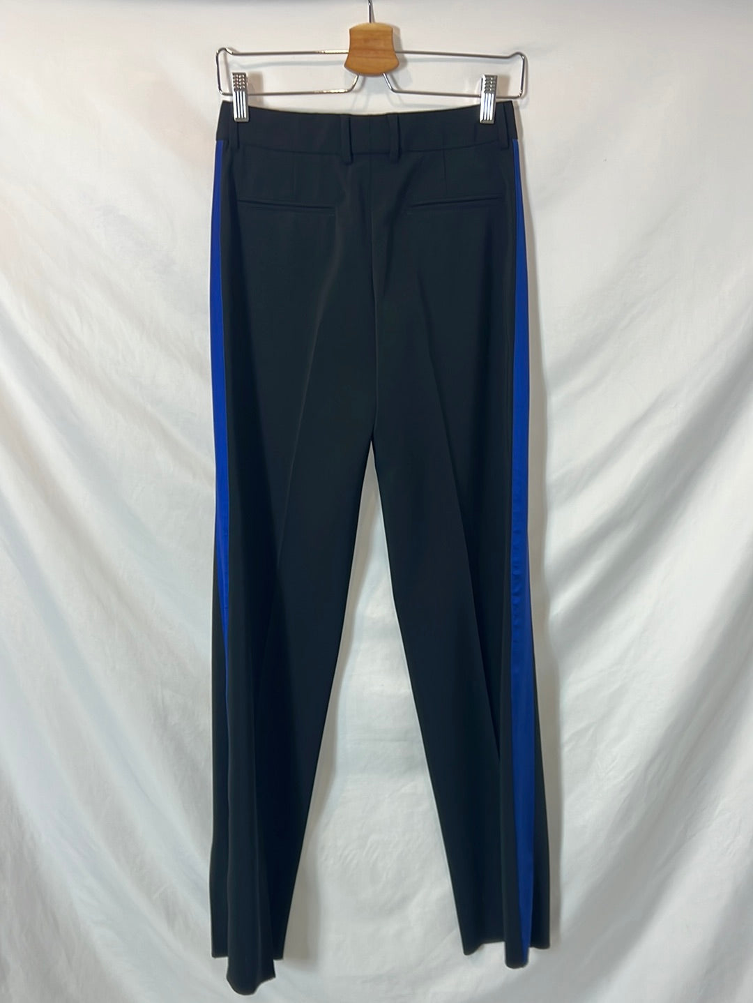 ANTONIO CROCE. Pantalón negros raya lateral T.38