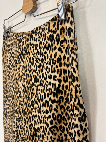 ZARA. Flared animal print trousers T.xs