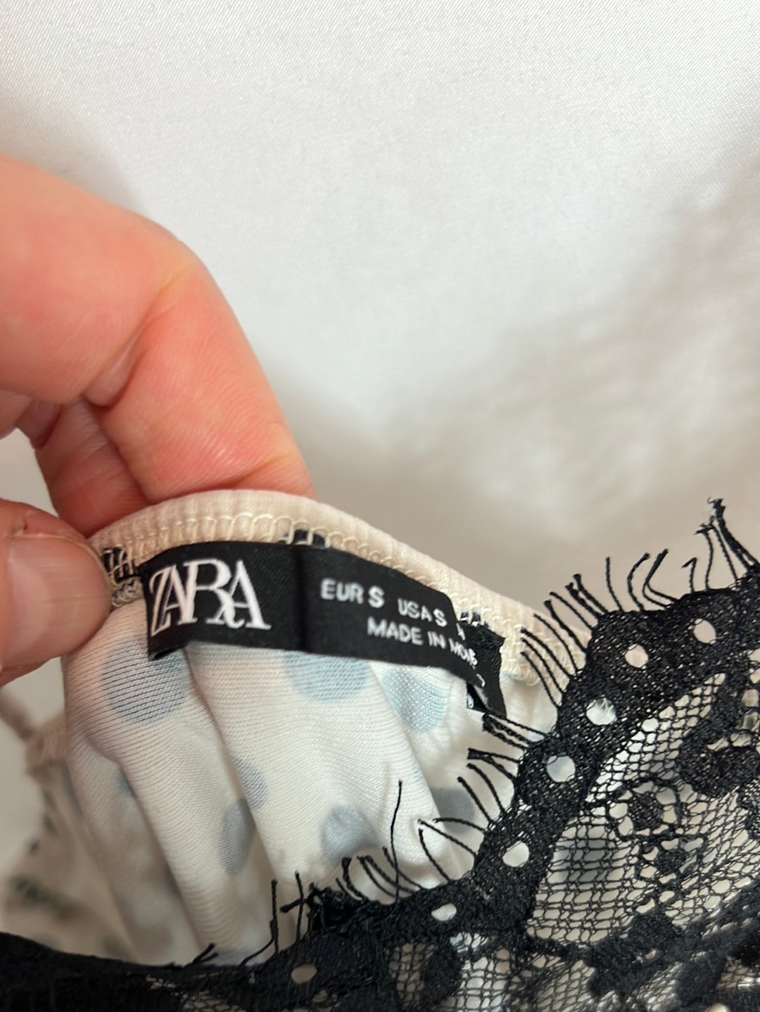 ZARA. Top lencero lunares T.s